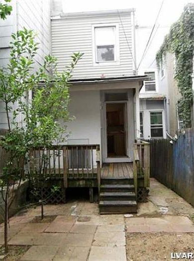 2nd image of 961 W Tilghman St