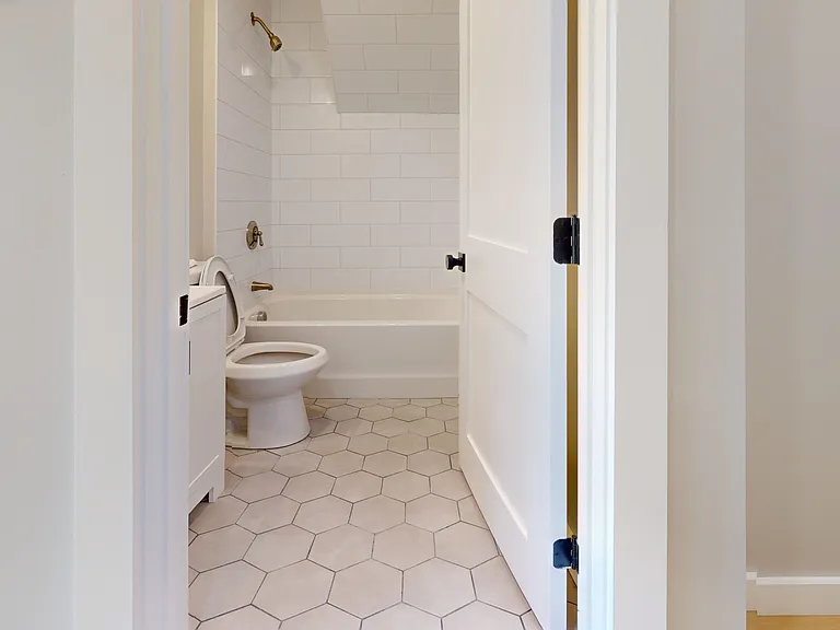 61 Dartmouth St #5 — Photo 8