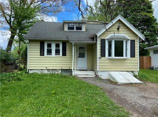250 River Meadow Dr, Rochester, NY 14623