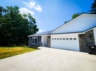 237 Glei Ct, Hillsdale, MI 49242