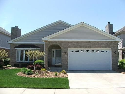 1st image of 5421 Foxwoods Dr
