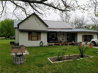 601 E Old County Rd, Granger, TX 76530