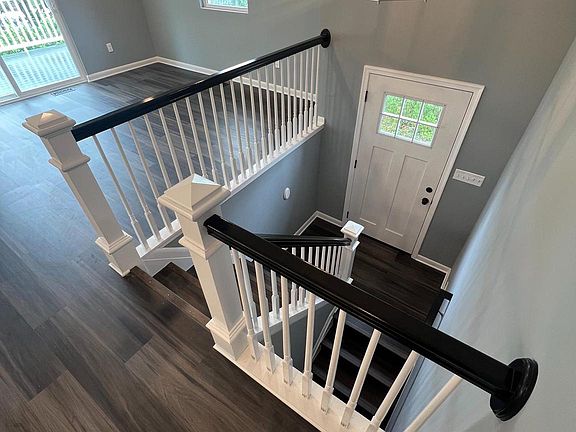 5th image of 8020 Forest Glen Dr