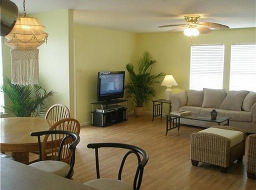 5th image of 3717 Shore Dr