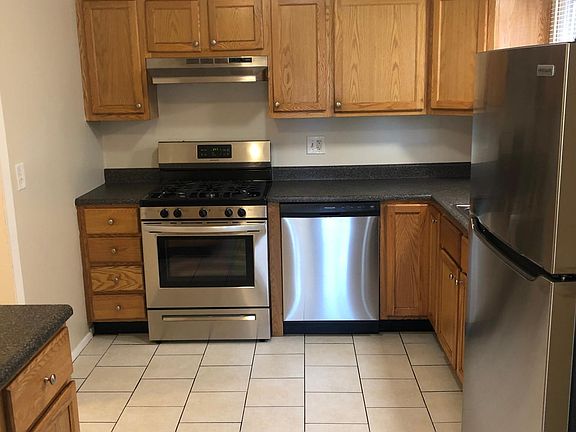 4th image of 2027 Williamsburg Dr