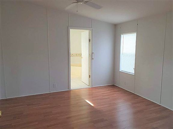 5th image of 51 Winthrop Ln
