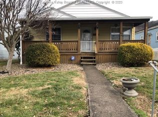307 Kanawha Ave, Nitro, WV