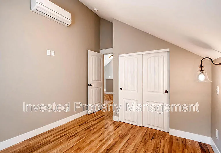 2822 N Josephine St — Photo 8