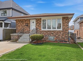 2919 W 101st Pl, Evergreen Park, IL 60805