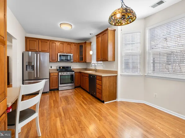 7 Pelican Pl, Thorofare, NJ 08086