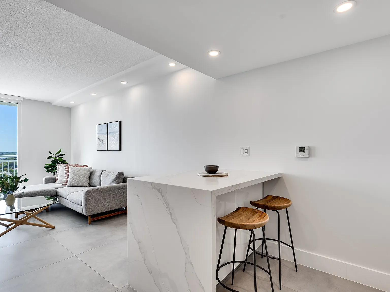2 bed, 1092 sqft, $4,500 — Photo 3
