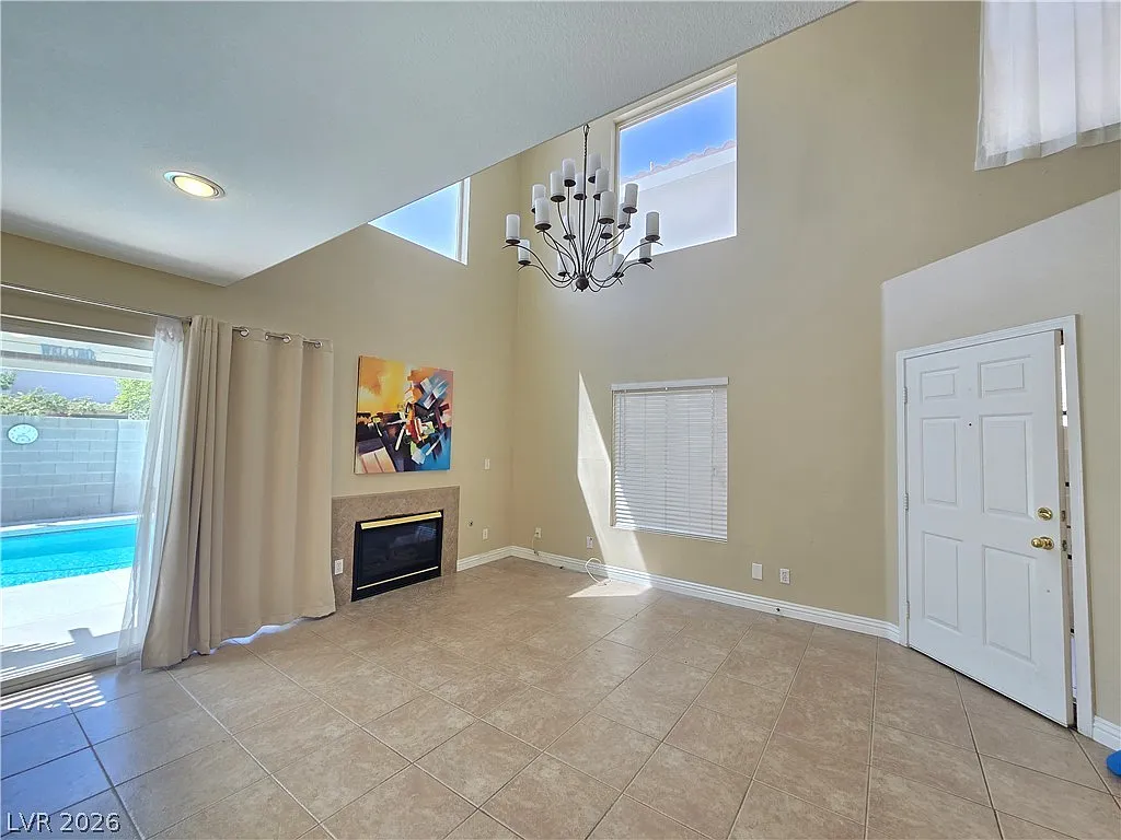 3 bed, 2.5 bath, 1415 sqft, $2,110 — Photo 3