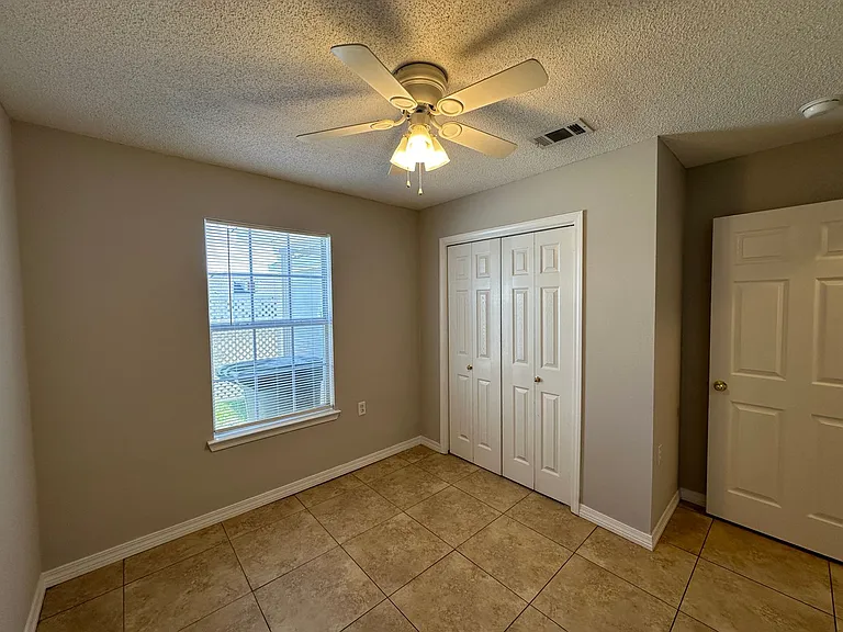 9620 Cobblebrook Dr — Photo 7