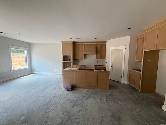 3rd image of 1136 Duke Dr
