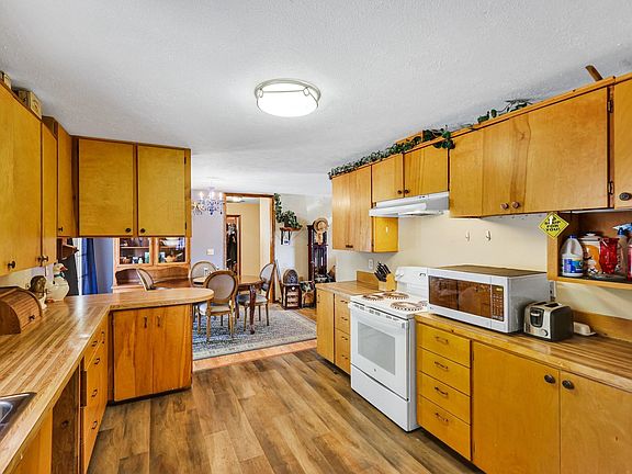 4th image of 319 N Fea Ave