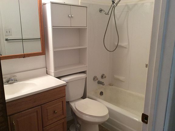 4th image of 707 S Plaza Dr