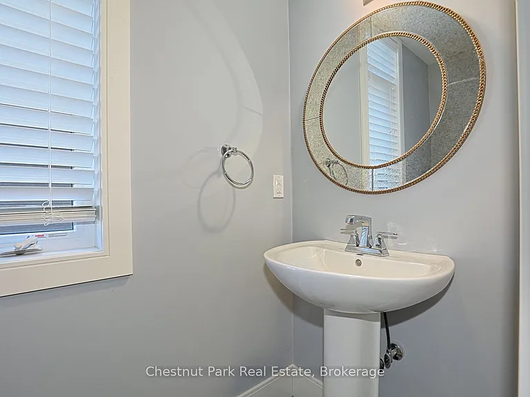 132 Yellow Birch Cres — Photo 32