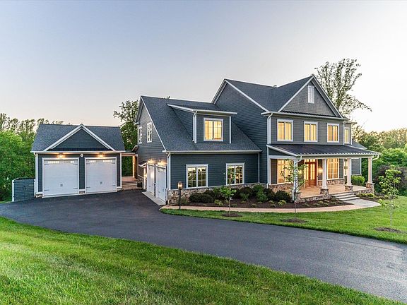 3rd image of 2330 Hyland Ridge Dr