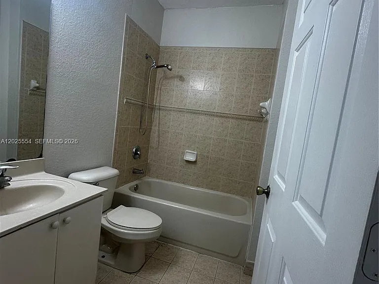 2718 SE 15th Pl #147 — Photo 7
