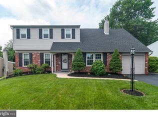 288 Chapel Dr, Holland, PA 18966