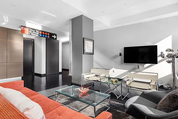 Sold by Douglas Elliman | media 24