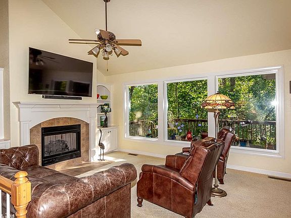 2nd image of 27 Calahorra Way