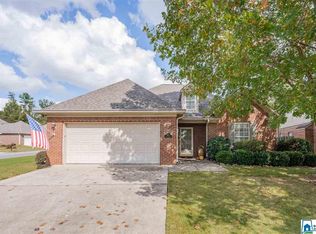 1802 Charleston Cir, Vestavia, AL 35216