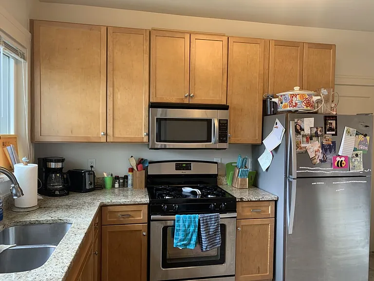 3578 Burch Ave — Photo 4