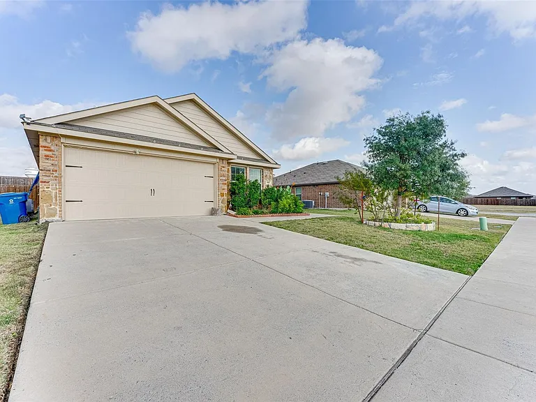 517 Milo Way — Photo 14