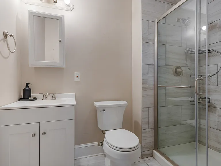 222 W Main St #A — Photo 15