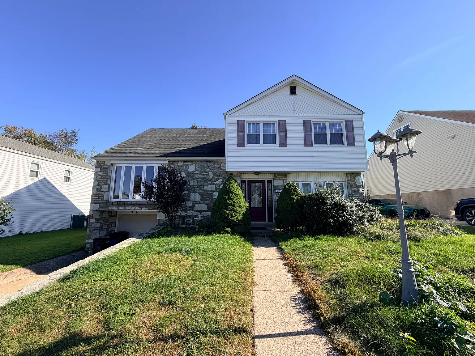 4 bed, 1800 sqft, $3,300 — Photo 1