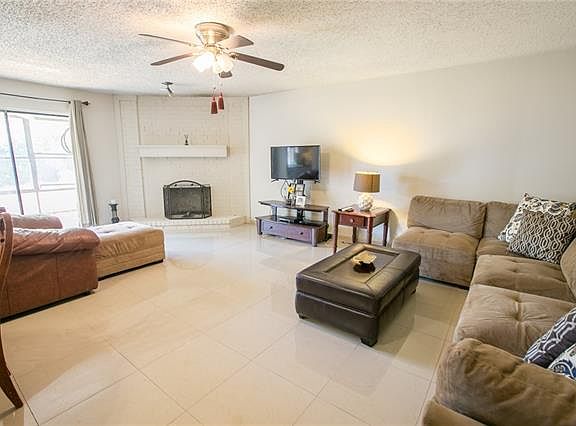 3rd image of 1108 Royal Hill Ln
