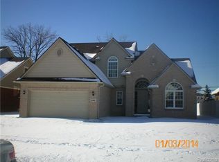 240 Cherry Ln, Inkster, MI 48141