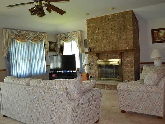 4th image of 16231 84th Ave