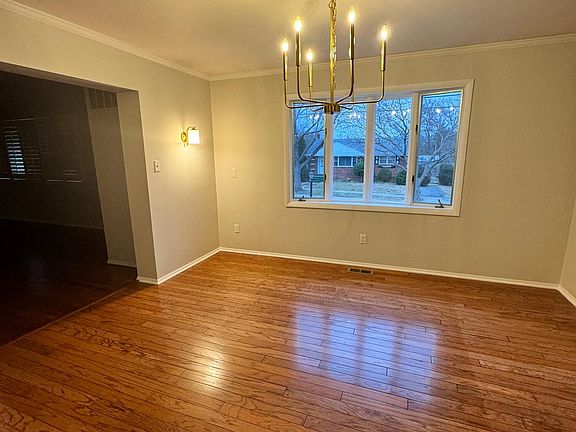 3rd image of 701 Robert Rd