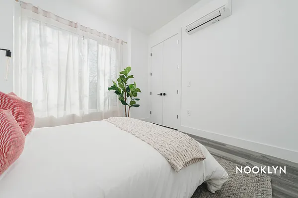 Rented by Nooklyn NYC LLC | media 17