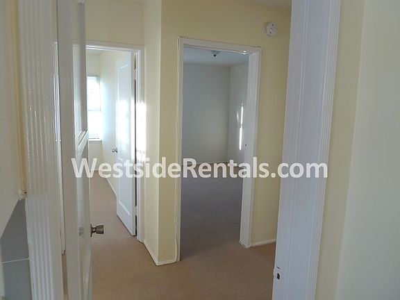 5th image of 1127 Ocean Park Blvd APT 4