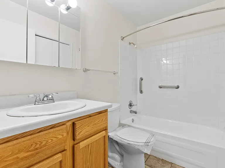 Swanson Court Apartments — Photo 18