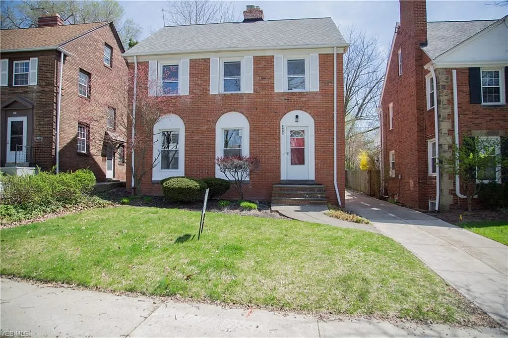 2495 Traymore Rd photo 1