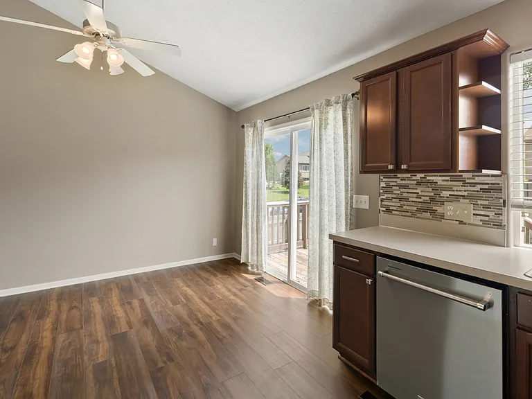 6107 S 190th Ter — Photo 12