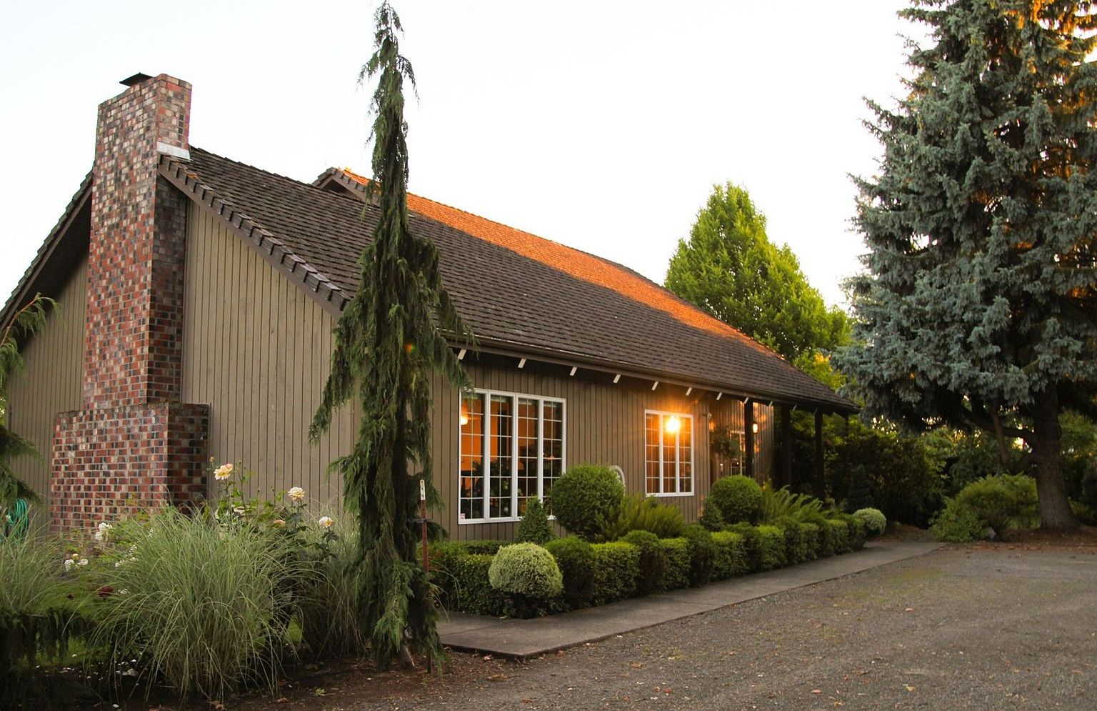 75 Chick Ln Junction City Or 97448 Mls 20041480 Zillow