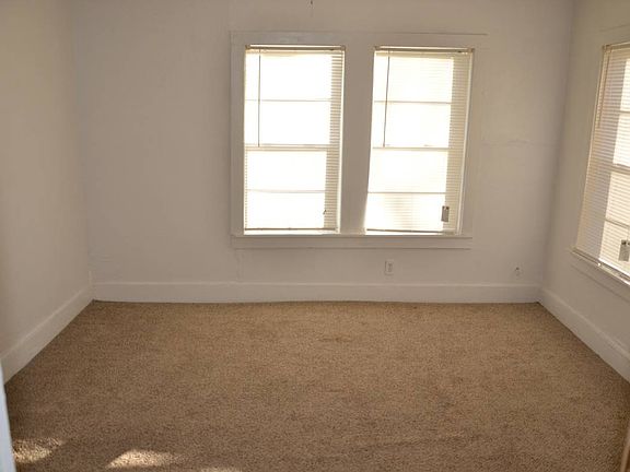4th image of 5528 Diaz Ave