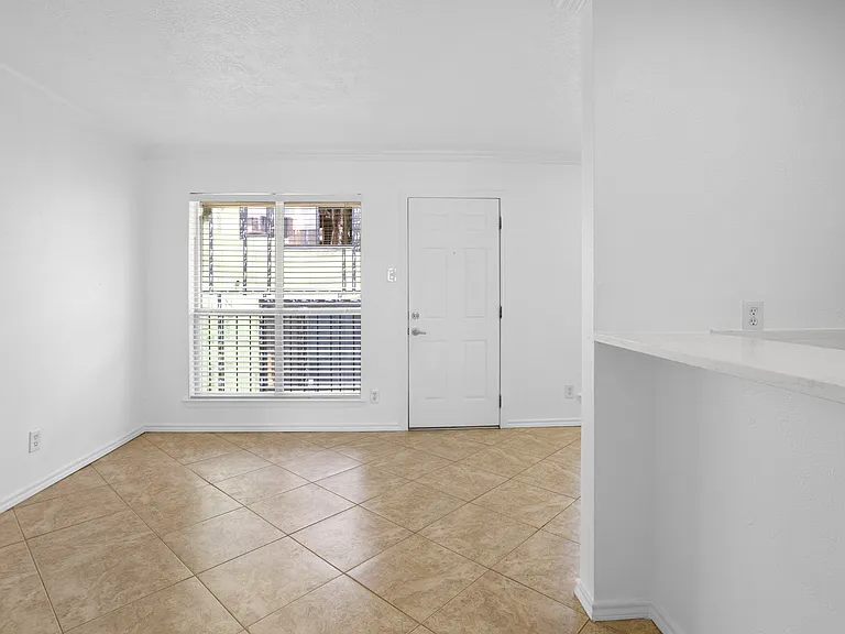 5727 Richmond Ave, — Photo 4