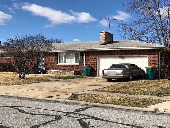 2nd image of 5570 Van Buren St