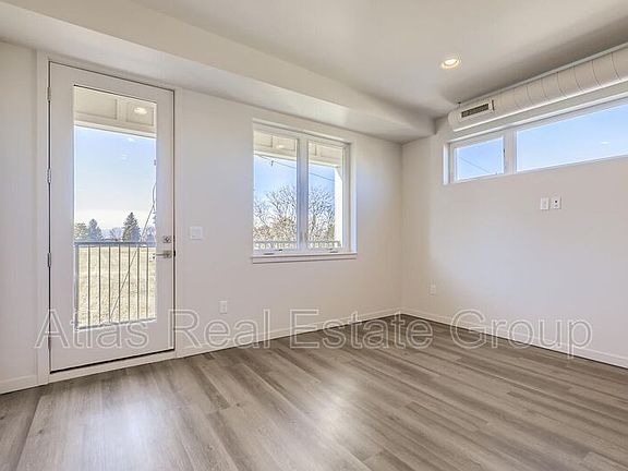 4th image of 3830 N Olive St Unit 103