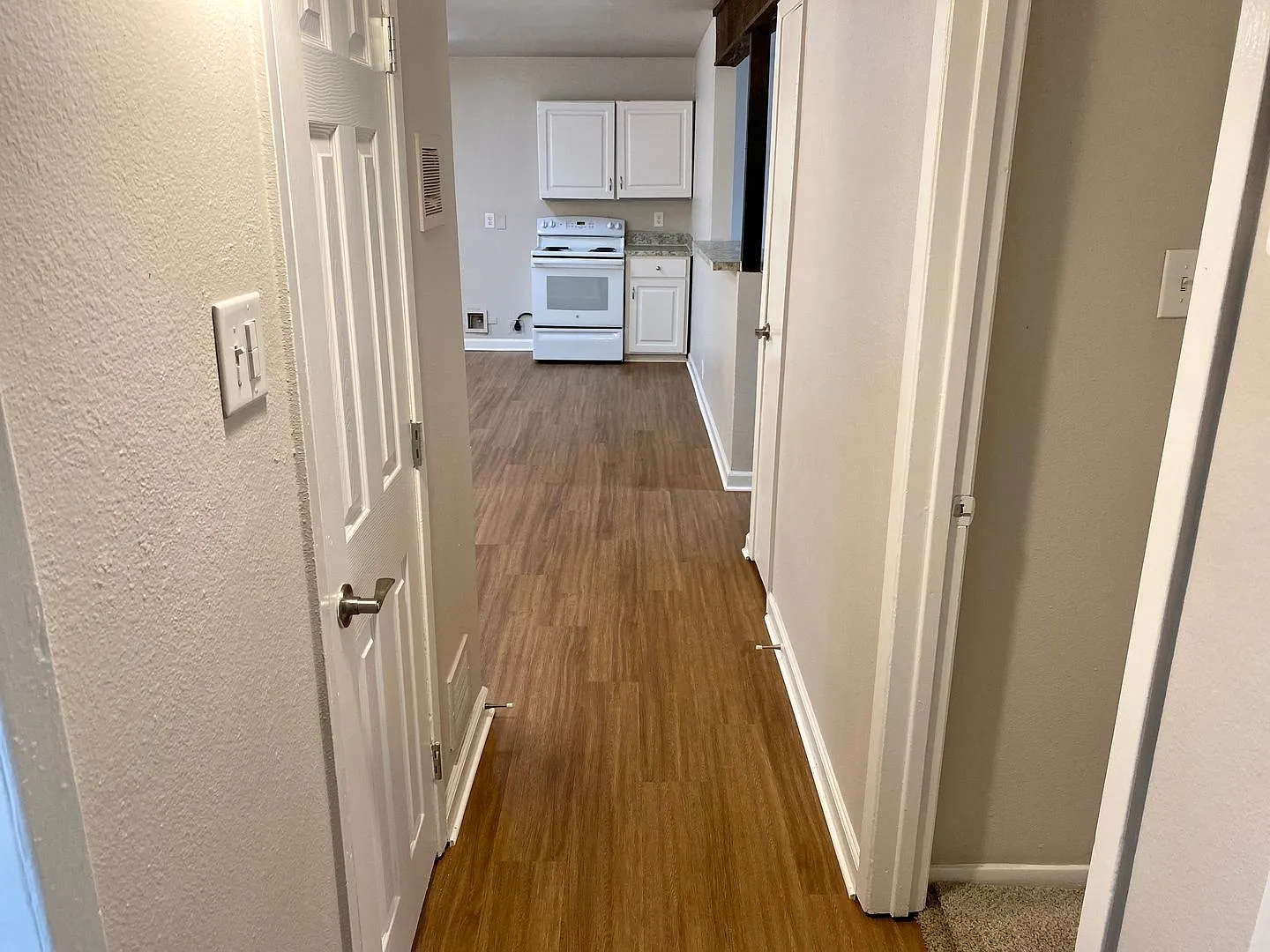 Affordable HOME located in the center of Burleson — Photo 3