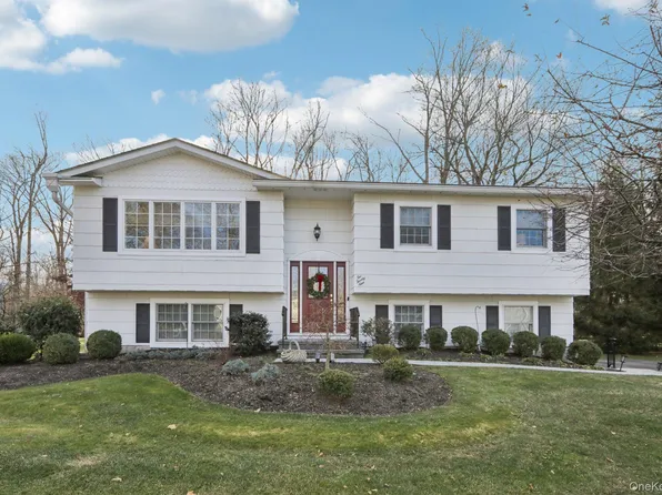 229 Betsy Ross Drive, Orangeburg, NY 10962