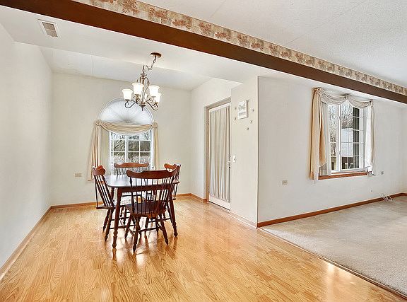 4th image of 2867 Heritage Dr APT 1D