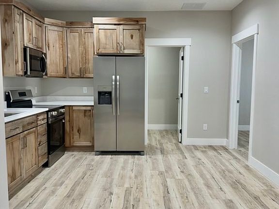 5th image of 354 Main St #6