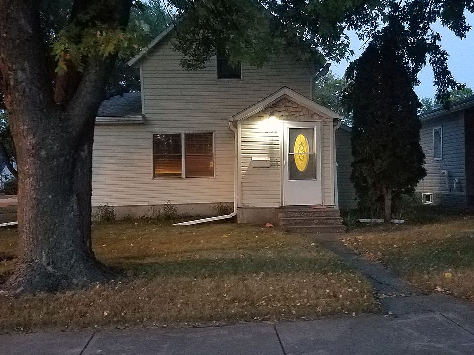 1st image of 502 Saint Paul Ave S